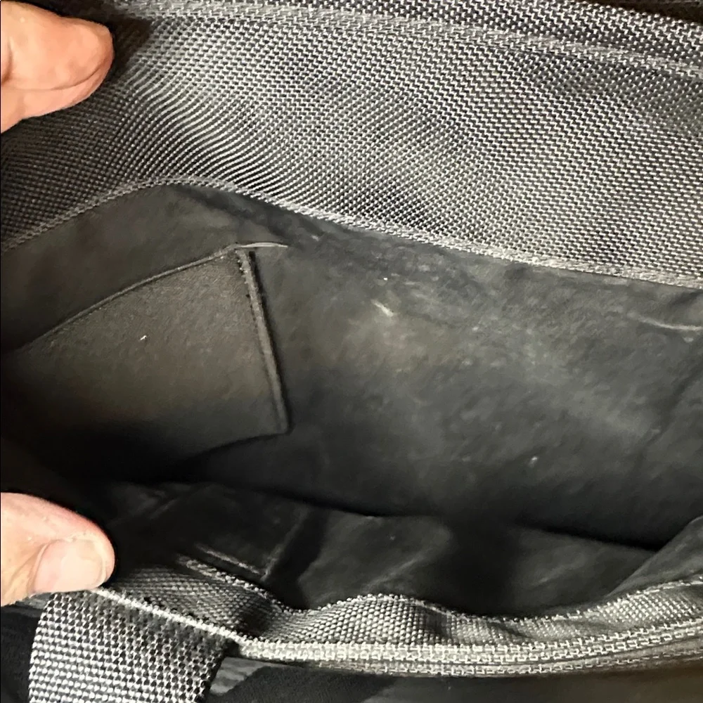 Tumi Alpha Black Ballistic Nylon Expandable Laptop Bag Leather Handles